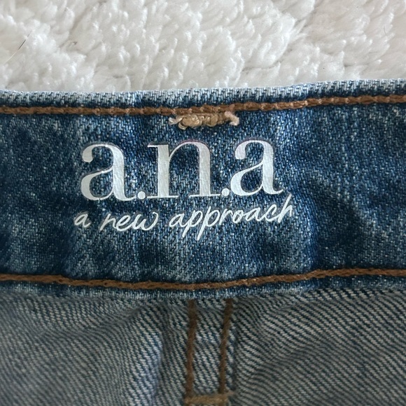 A.N.A. Highest Rise Vintage Denim Distressed Straight Jeans Size 2 - Picture 4 of 8